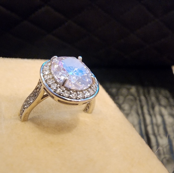 Stunning 6.48 TCW Oval CZ Zirconia Halo Bridal Set in Platinum - Picture 6 of 12